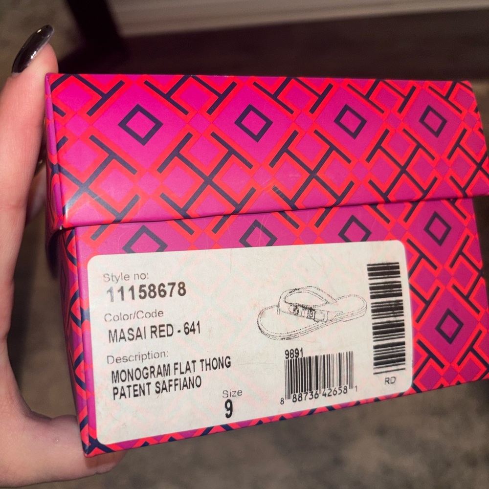 Tory Burch Saffiano Thong Sandals - Picture 5 of 7